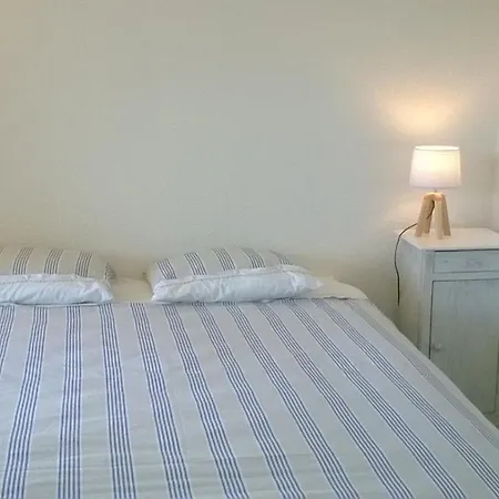 Ref 204 Pour Six Personnes Situe Entre Port Crouesty Et La *